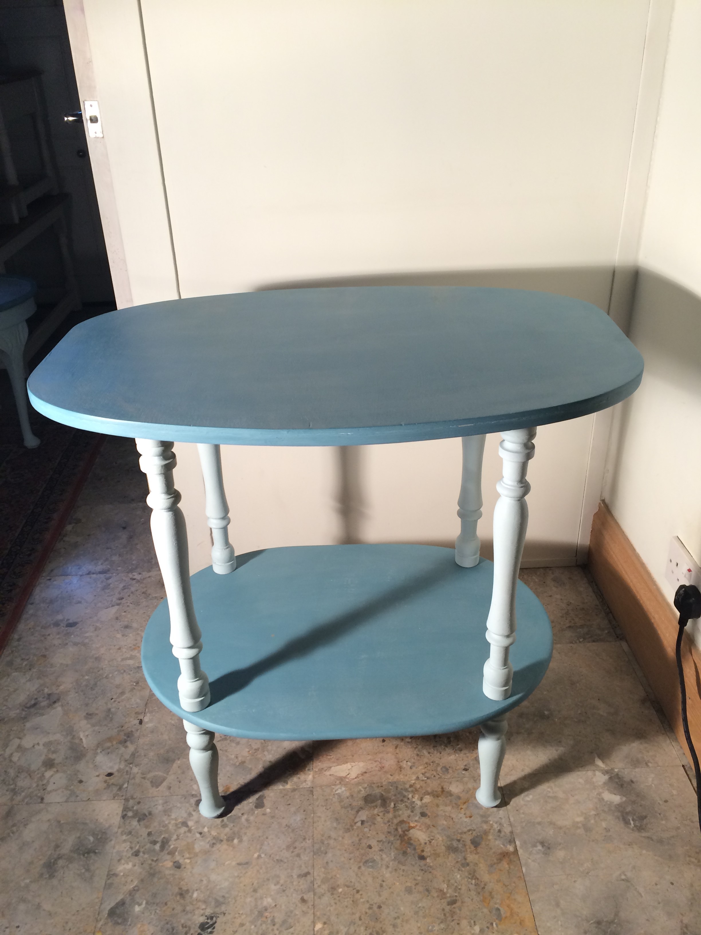 Whatnot table
