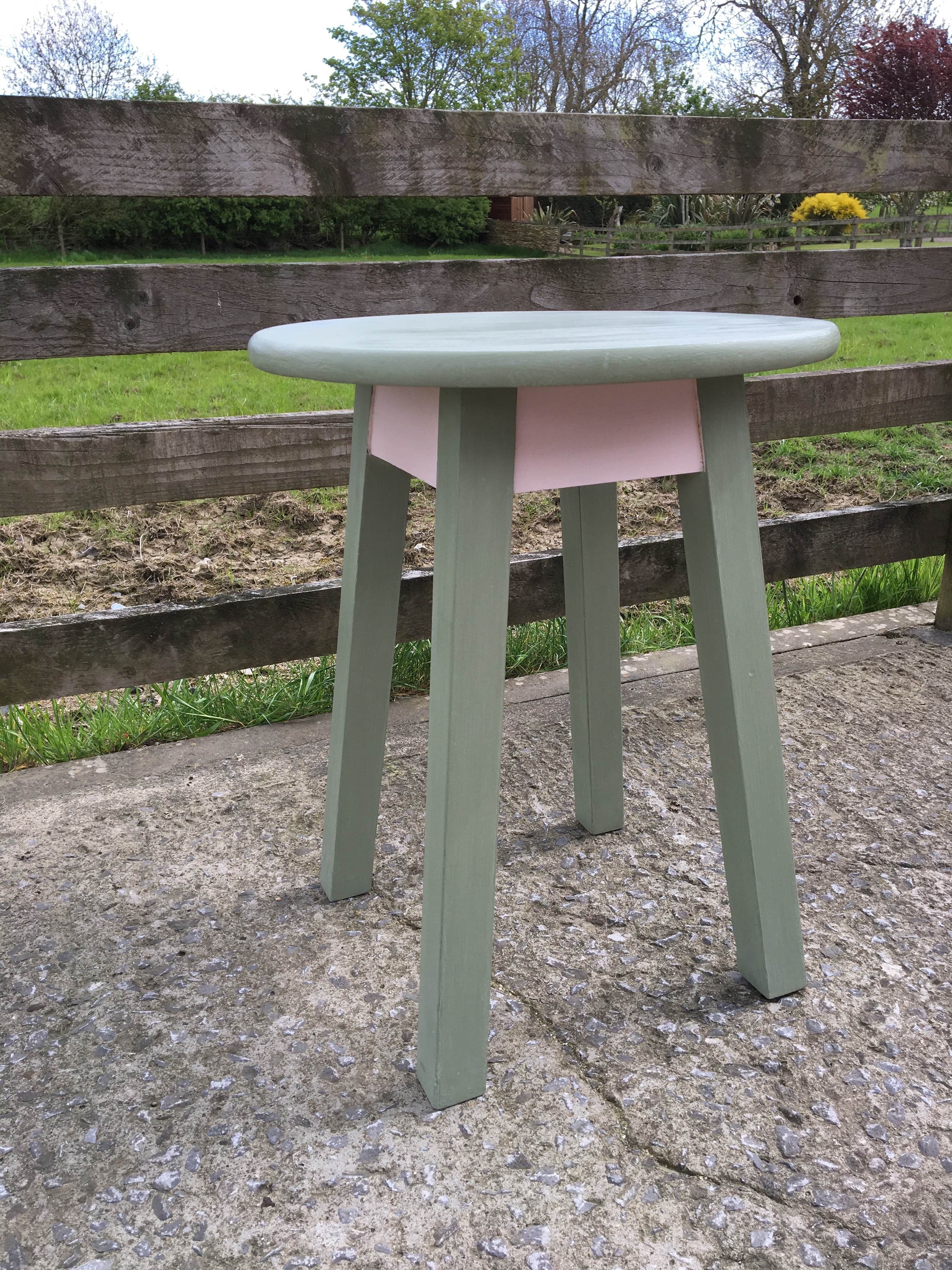 Circular Table
