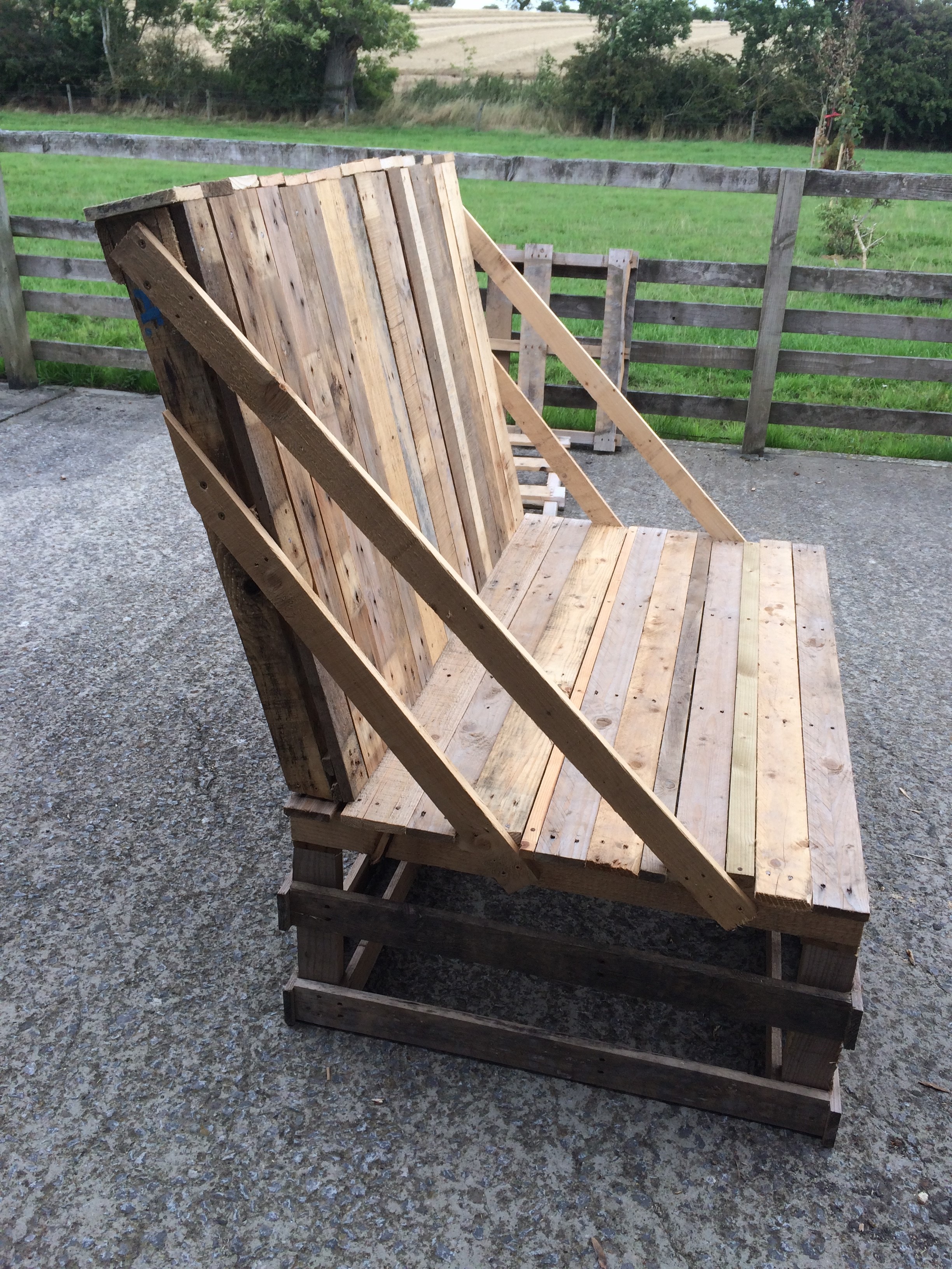 Pallet Love Seat
