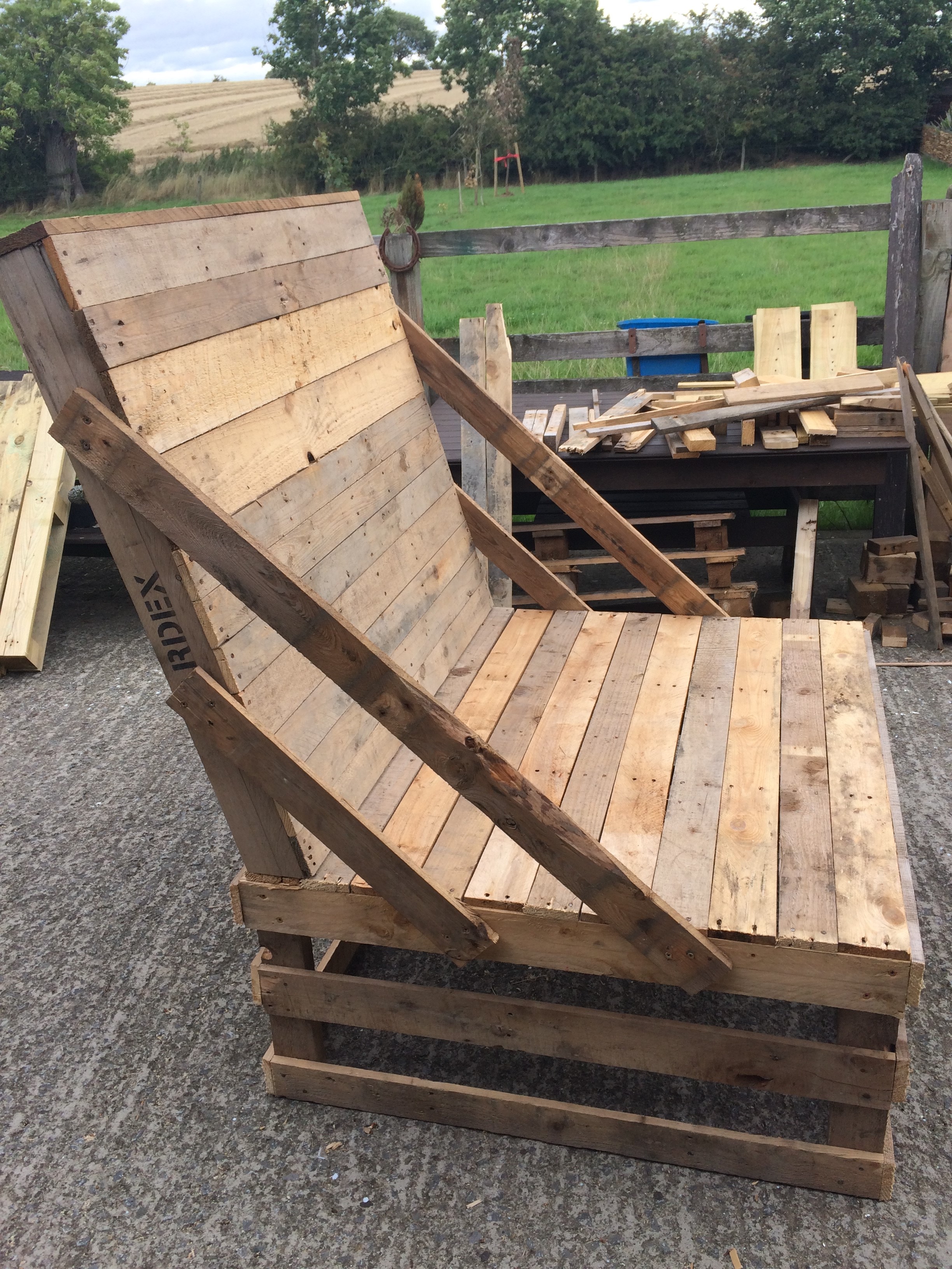 Pallet Love Seat