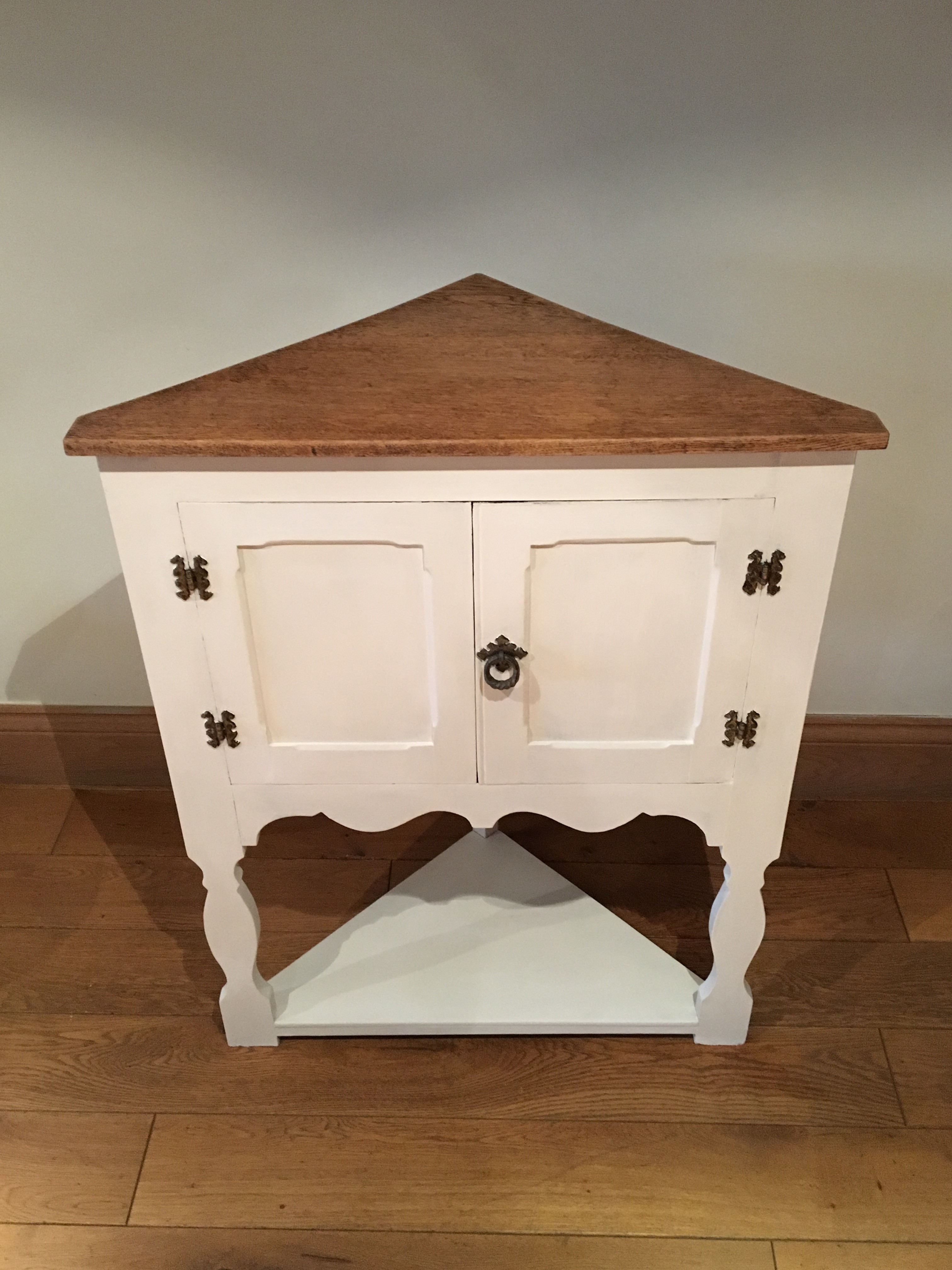 Corner Cabinet