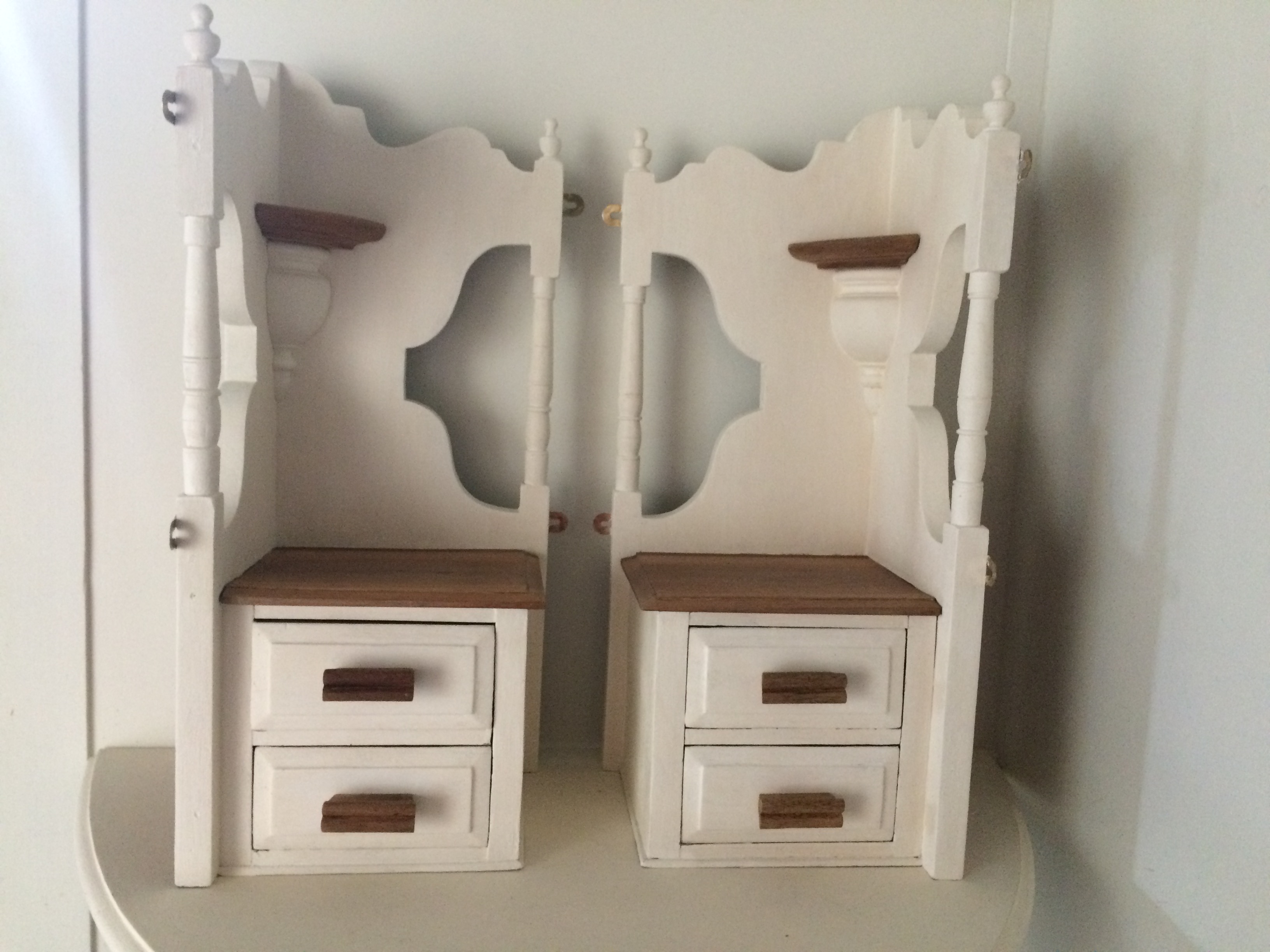 Wall Mount Corner Units